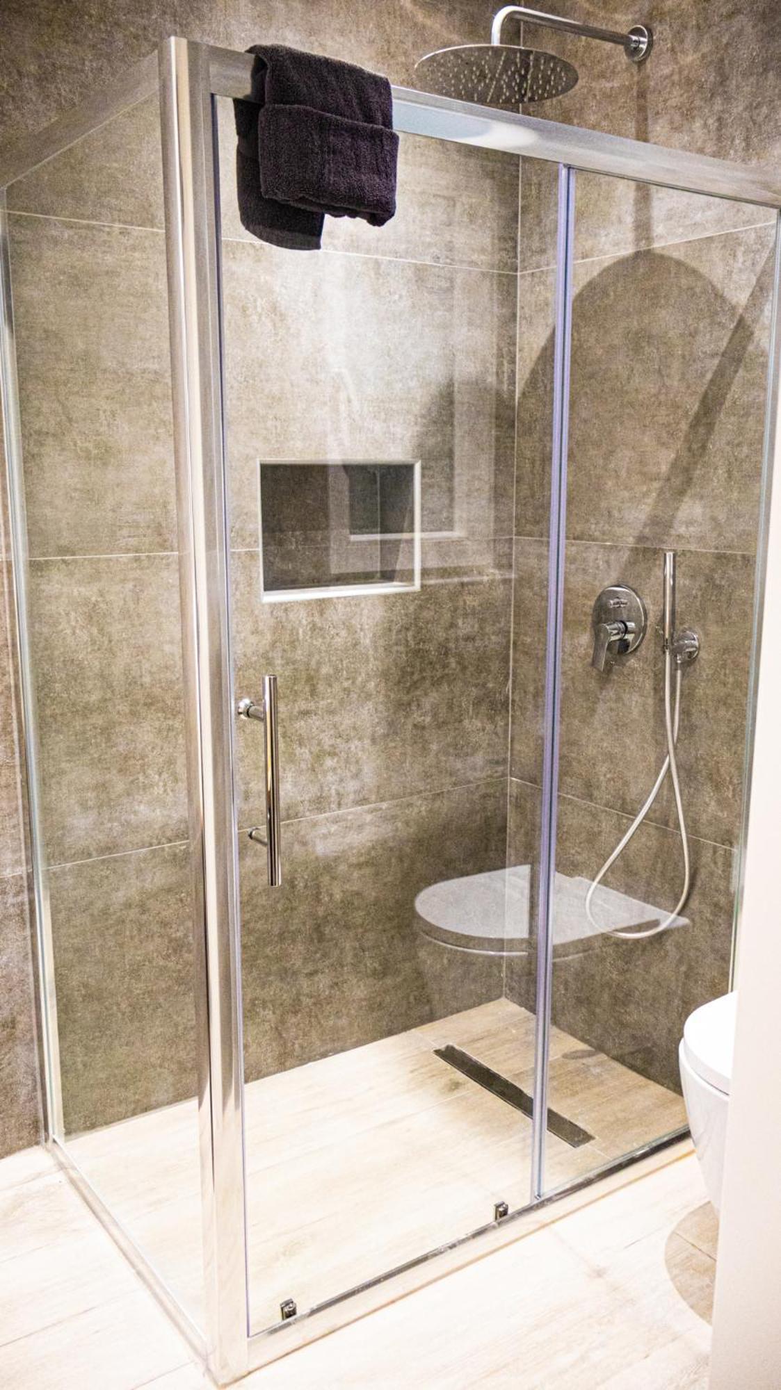Stylish 3br Luxury In - 3 Apartment